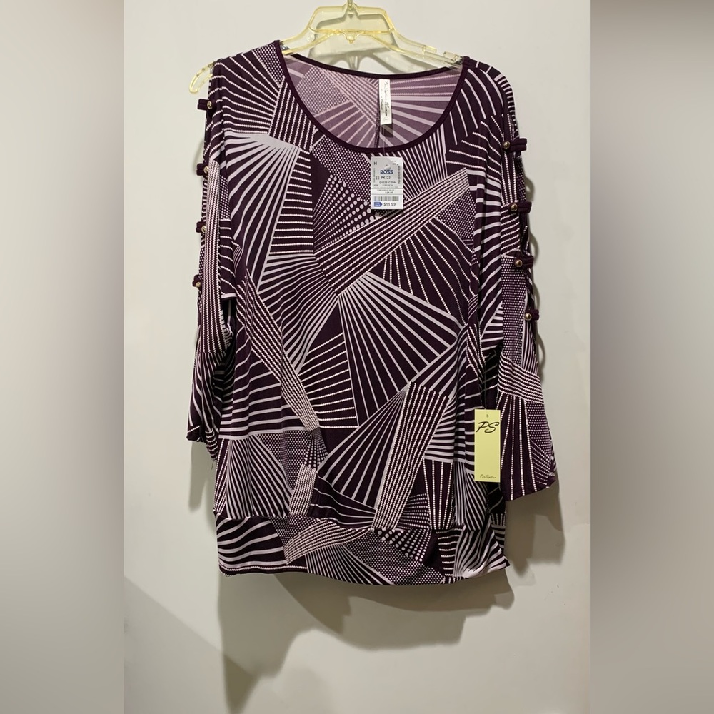 LADIES XL PURPLE AND WHITE QUATER SLEEVE TOP NEW